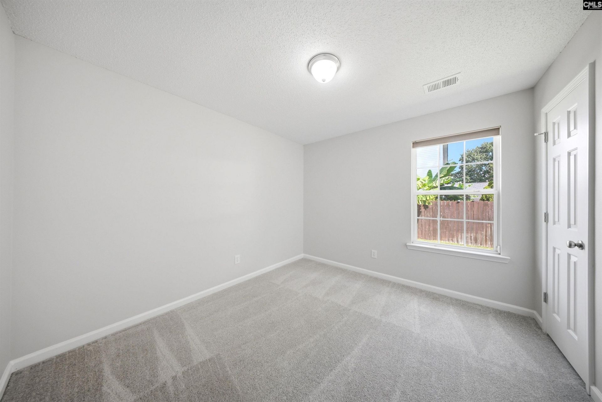 301 Blythe Creek Drive  Photo 23