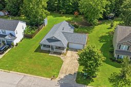 301 Blythe Creek Drive  photo 4