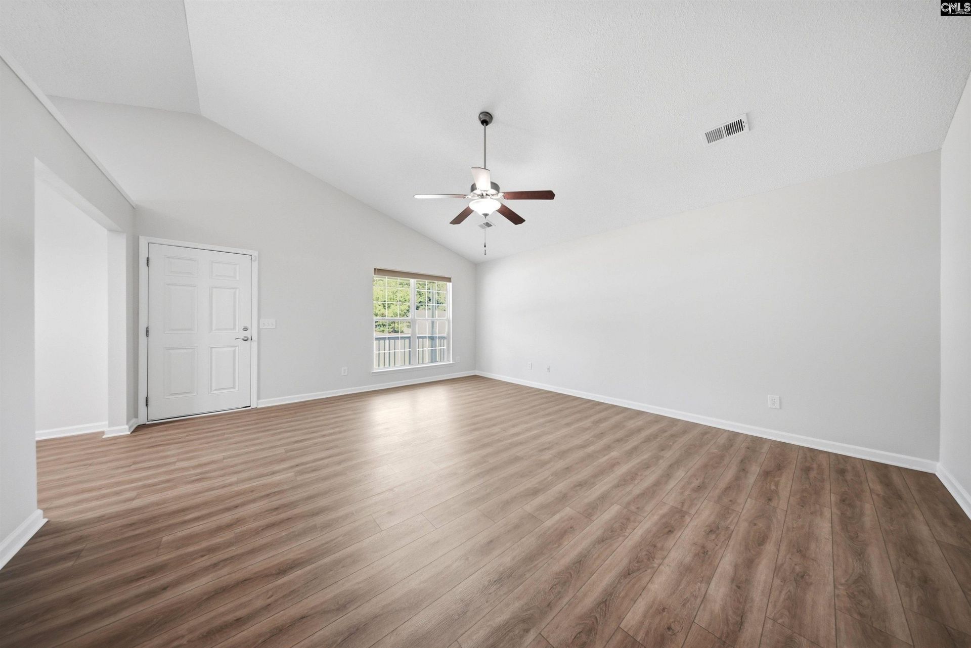 301 Blythe Creek Drive  Photo 8