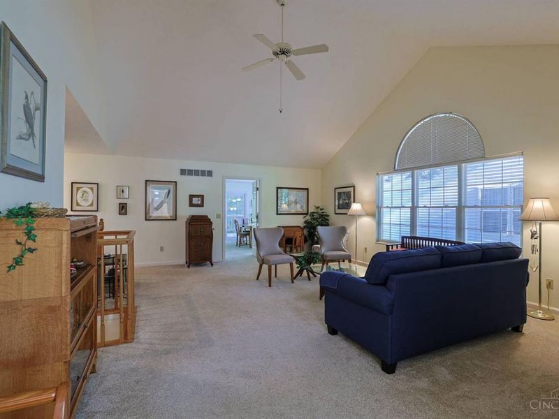 999 Wittshire Lane, Anderson Township, OH 45255 Photo 8
