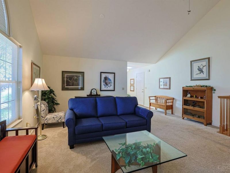 999 Wittshire Lane, Anderson Township, OH 45255 Photo 9