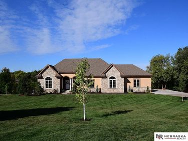 10610 N 180th Street, Bennington, NE 68007