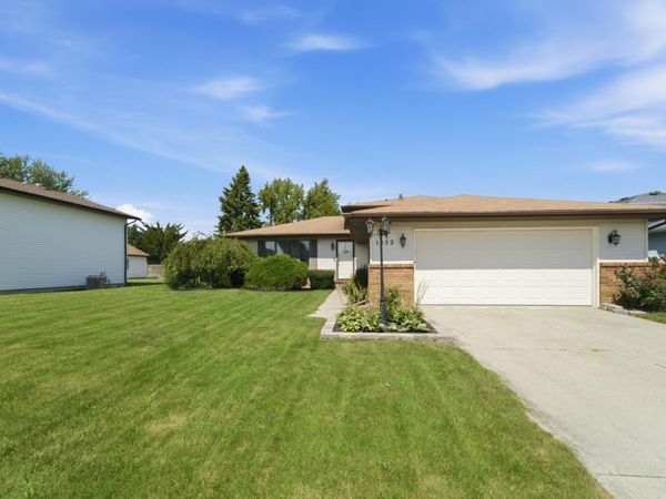 1552 W 99th Avenue , Crown Point, IN 46307