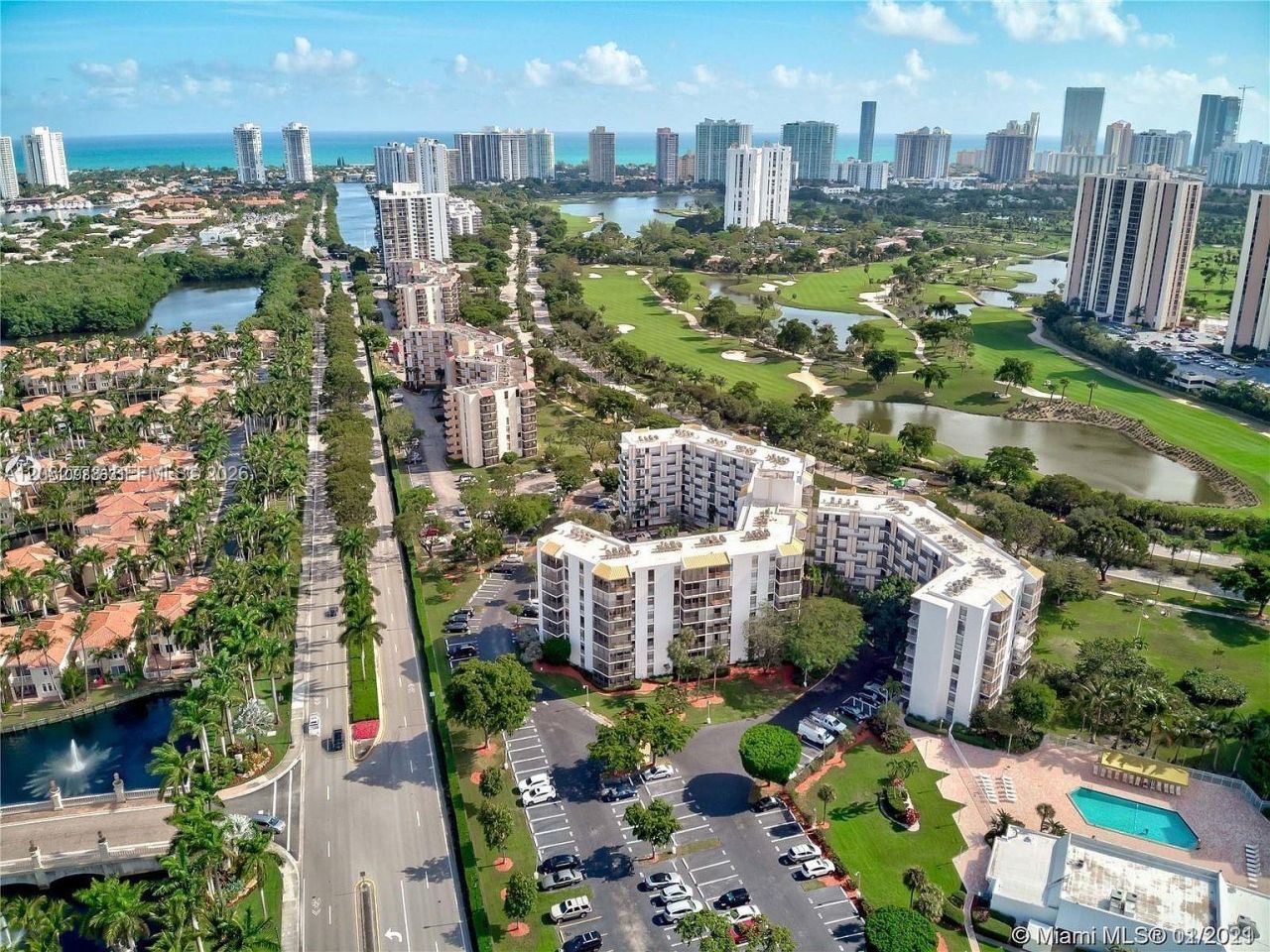 20500 W Country Club Dr, Unit 711, Aventura, FL 33180 Photo