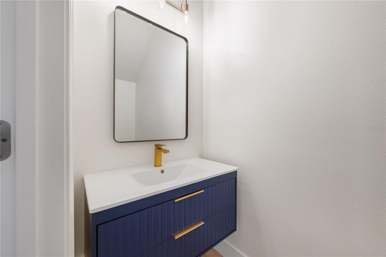 3768 Parkridge Circle, Unit 23-104, Sarasota, FL 34243 Photo