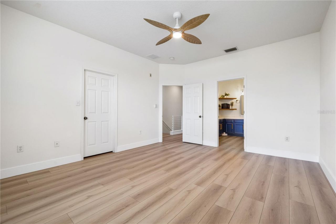 3768 Parkridge Circle, Unit 23-104, Sarasota, FL 34243 Photo