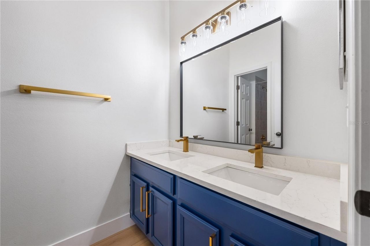 3768 Parkridge Circle, Unit 23-104, Sarasota, FL 34243 Photo
