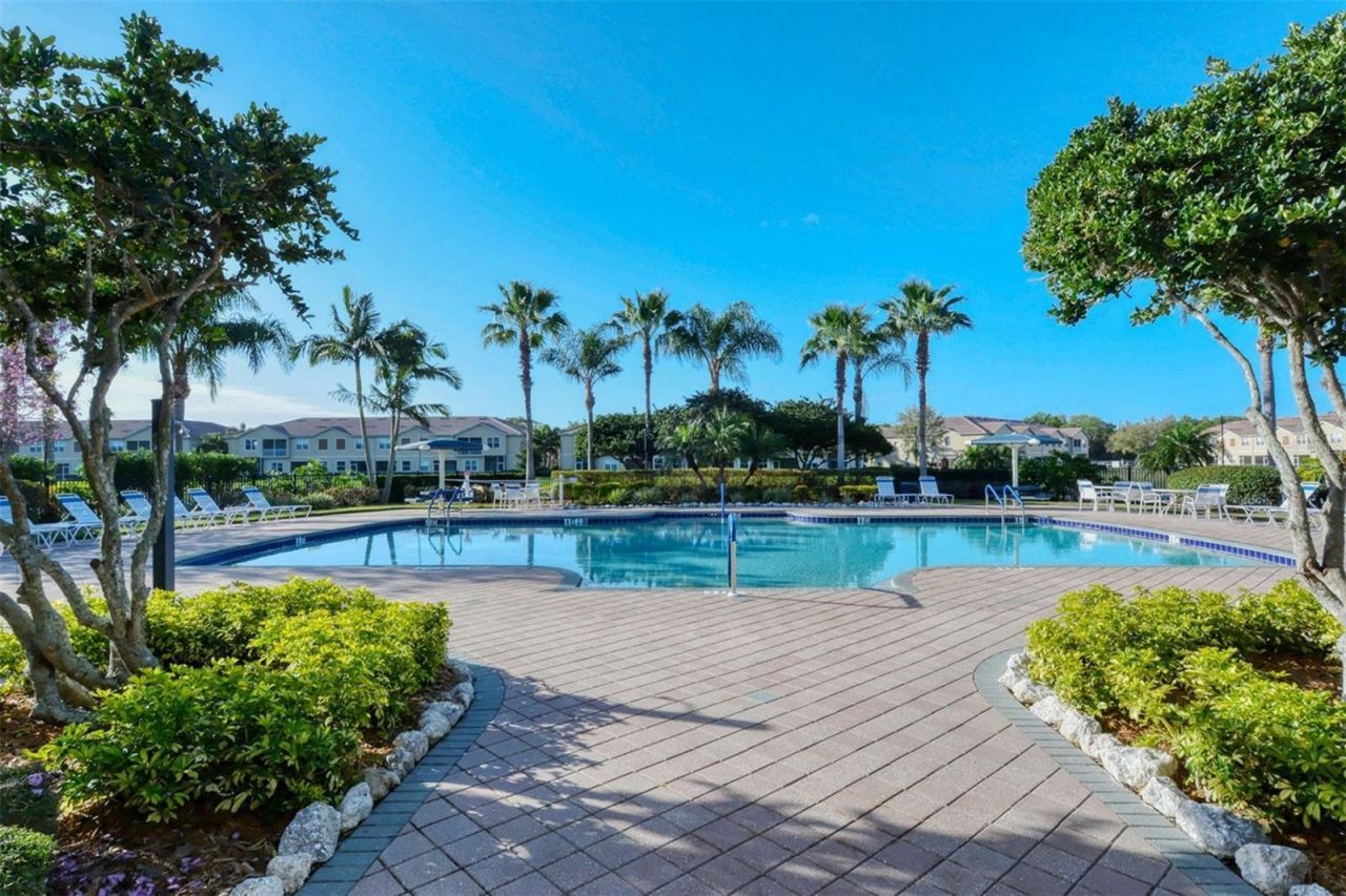 3768 Parkridge Circle, Unit 23-104, Sarasota, FL 34243 Photo