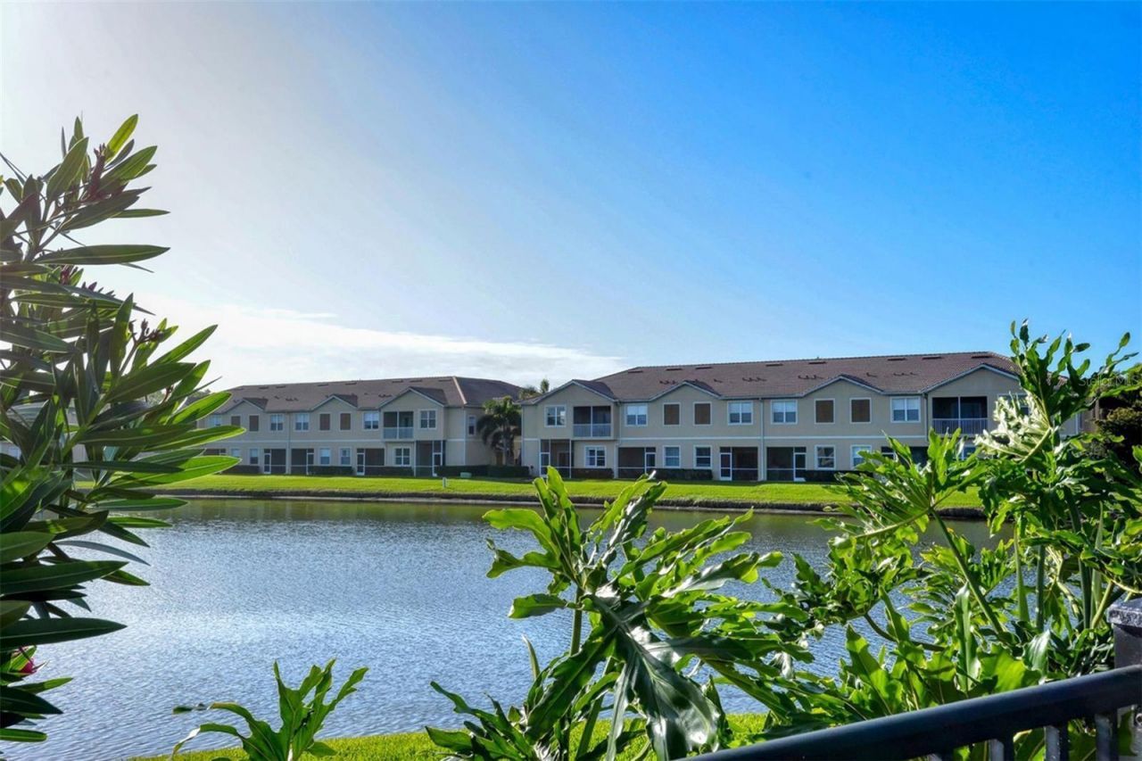 3768 Parkridge Circle, Unit 23-104, Sarasota, FL 34243 Photo
