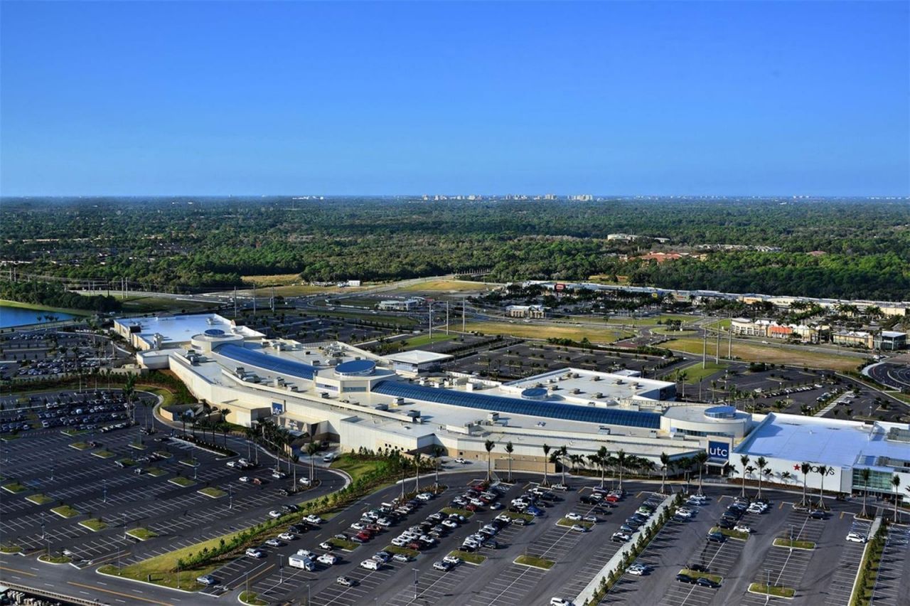 3768 Parkridge Circle, Unit 23-104, Sarasota, FL 34243 Photo