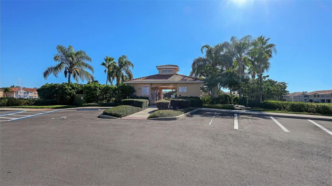 3768 Parkridge Circle, Unit 23-104, Sarasota, FL 34243 Photo