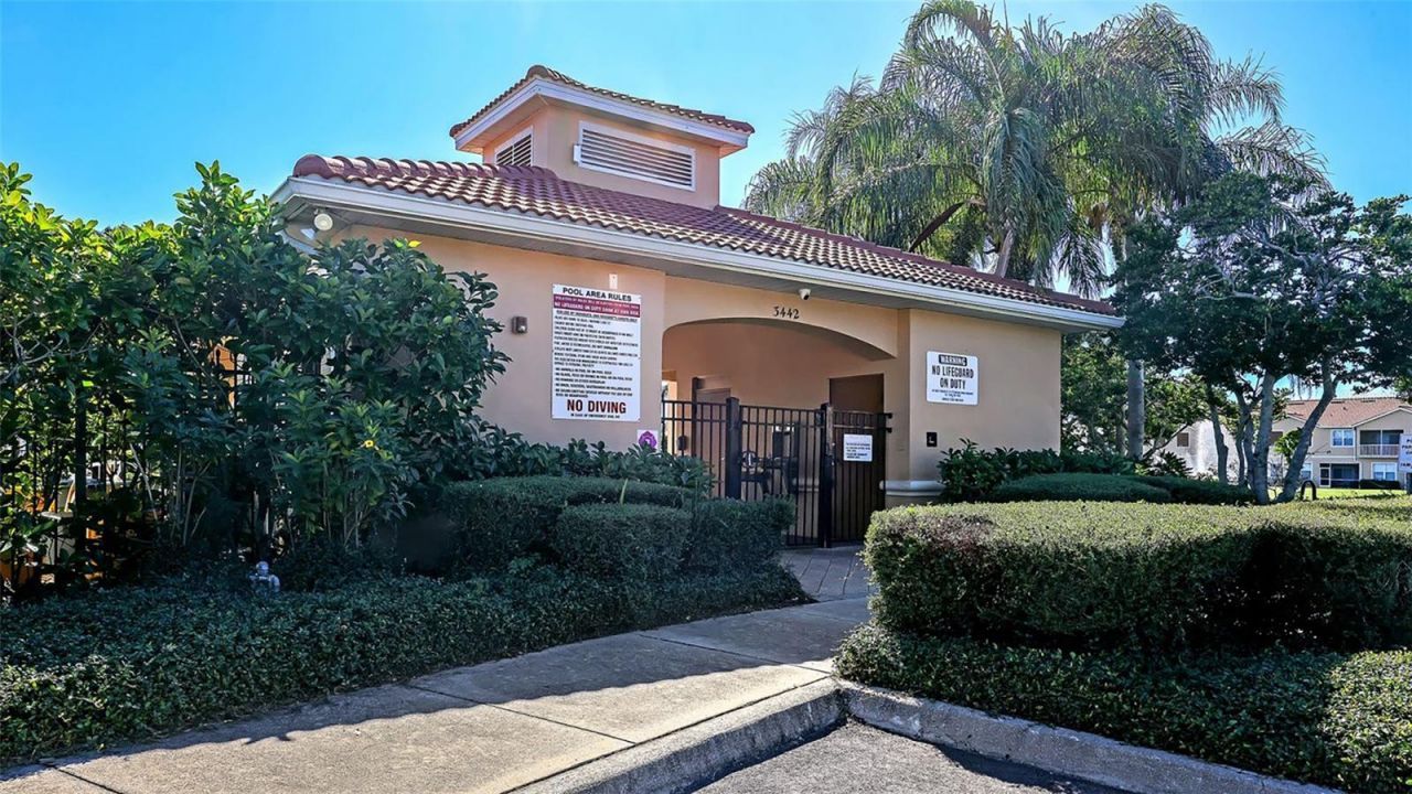 3768 Parkridge Circle, Unit 23-104, Sarasota, FL 34243 Photo