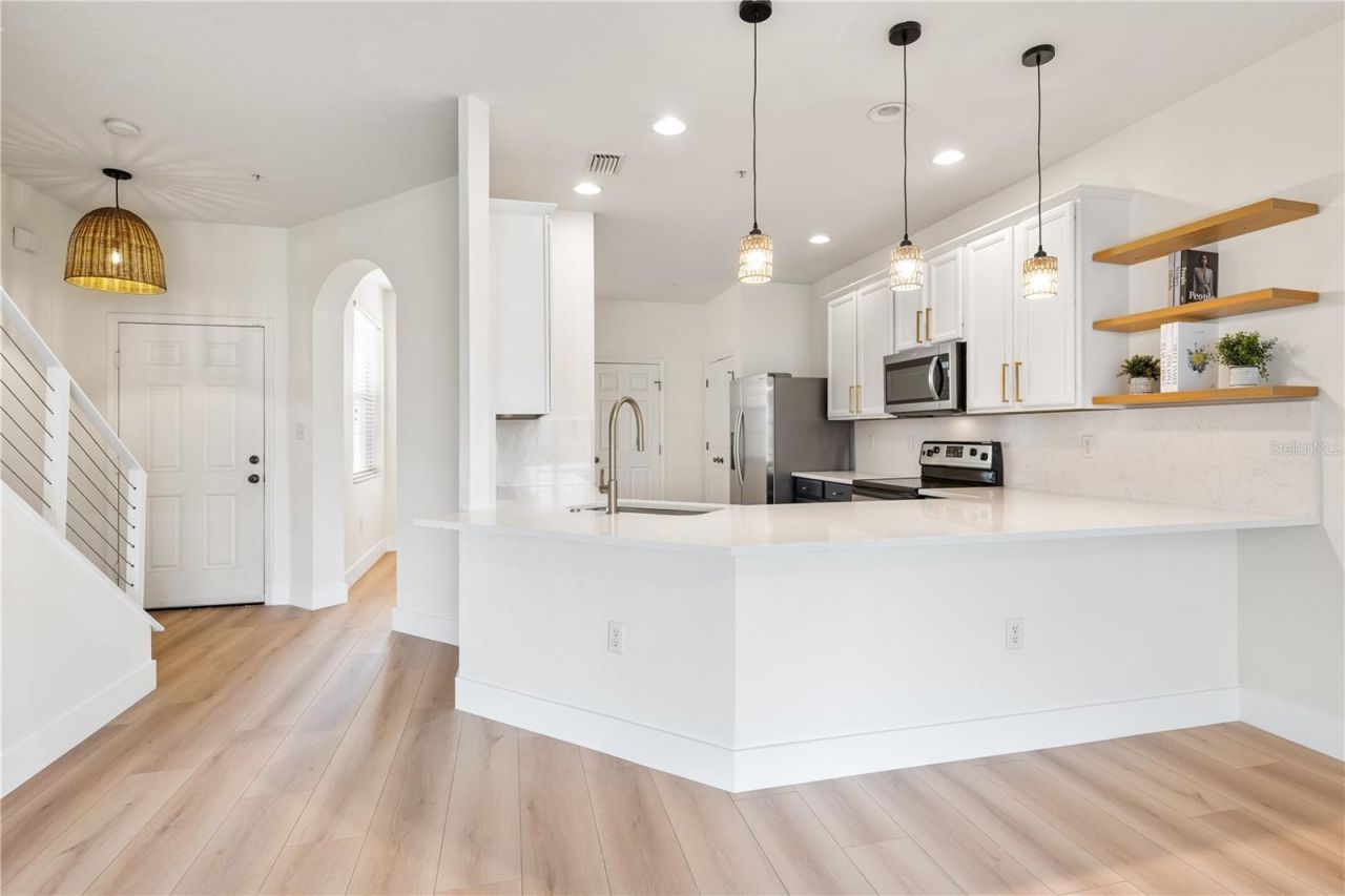 3768 Parkridge Circle, Unit 23-104, Sarasota, FL 34243 Photo