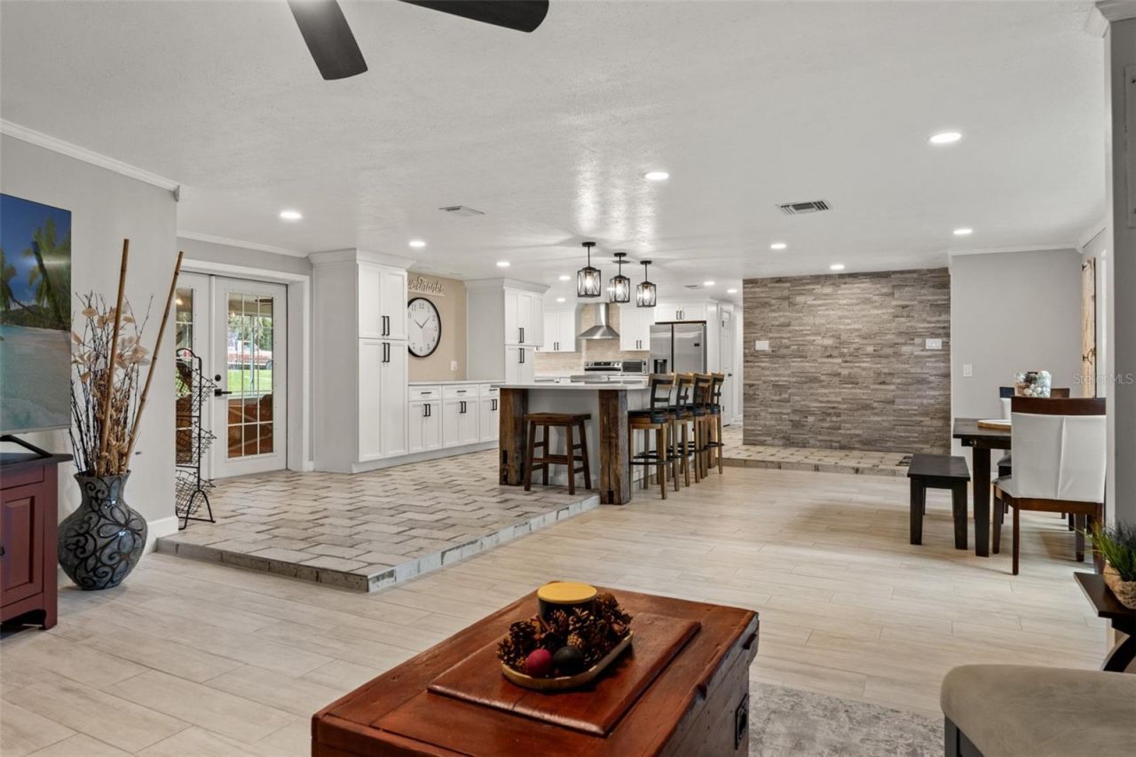 20319 Painter Place , Spring Hill, FL 34610 Photo