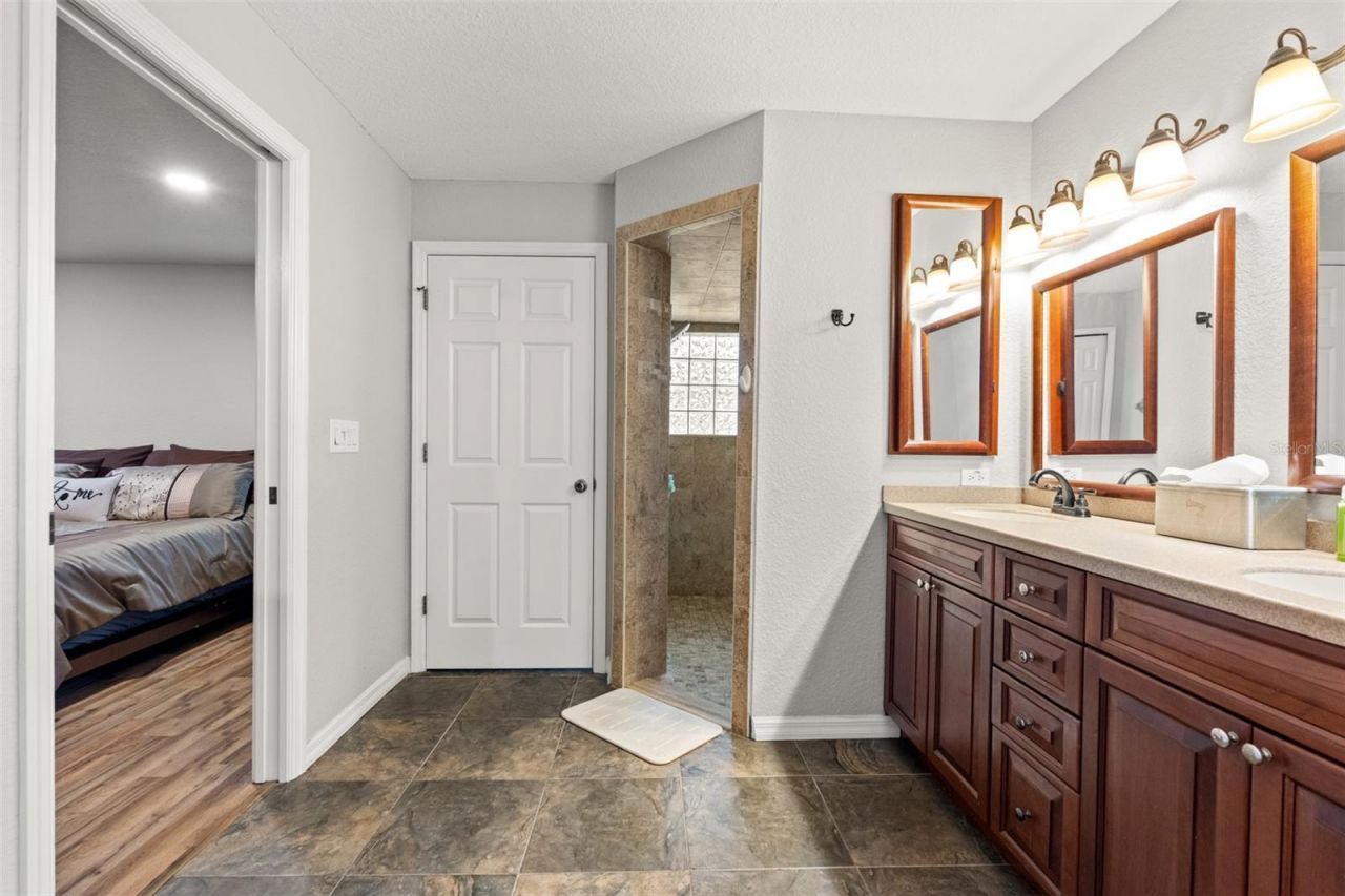 20319 Painter Place , Spring Hill, FL 34610 Photo
