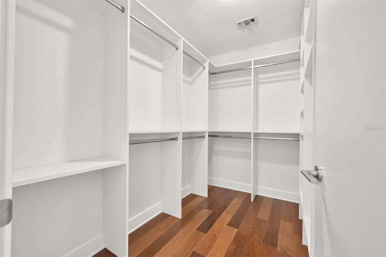 175 1st Street South Street, Unit 1106, Saint Petersburg, FL 33701 Photo