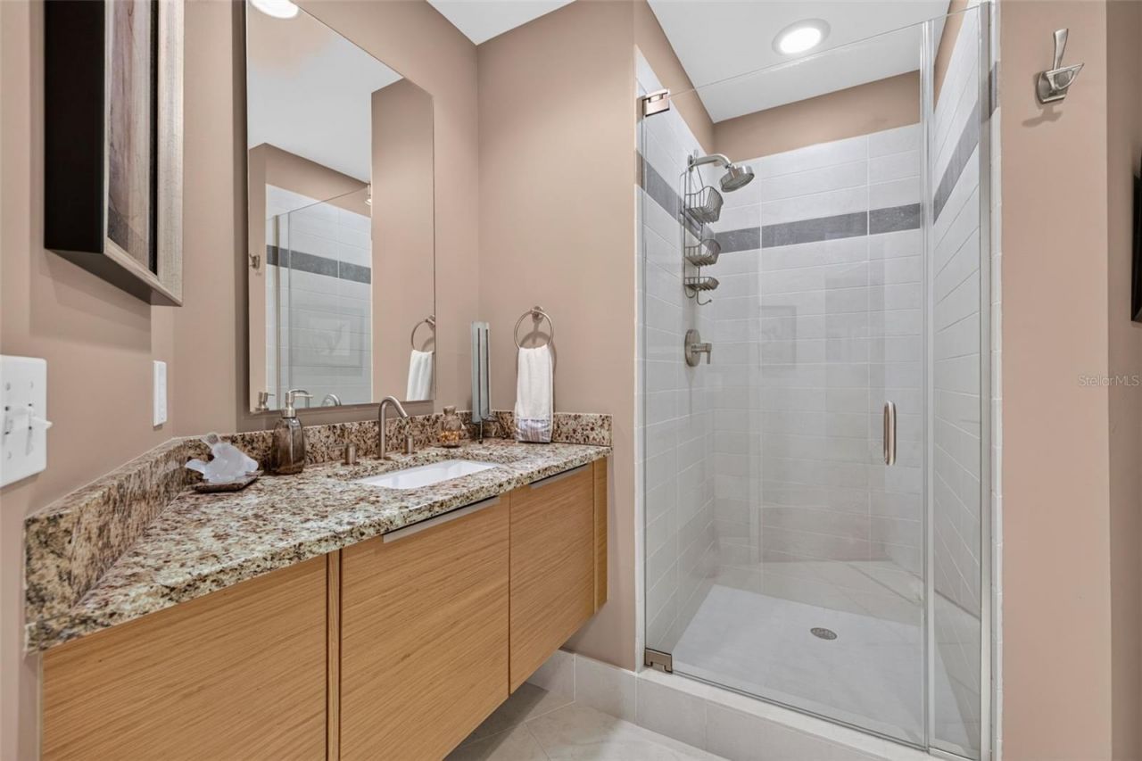 175 1st Street South Street, Unit 1106, Saint Petersburg, FL 33701 Photo