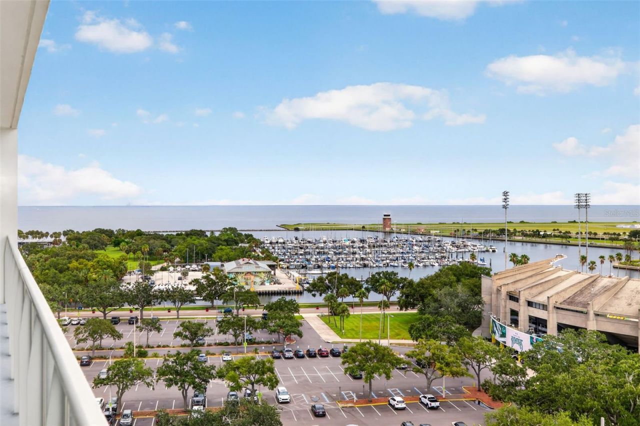 175 1st Street South Street, Unit 1106, Saint Petersburg, FL 33701 Photo