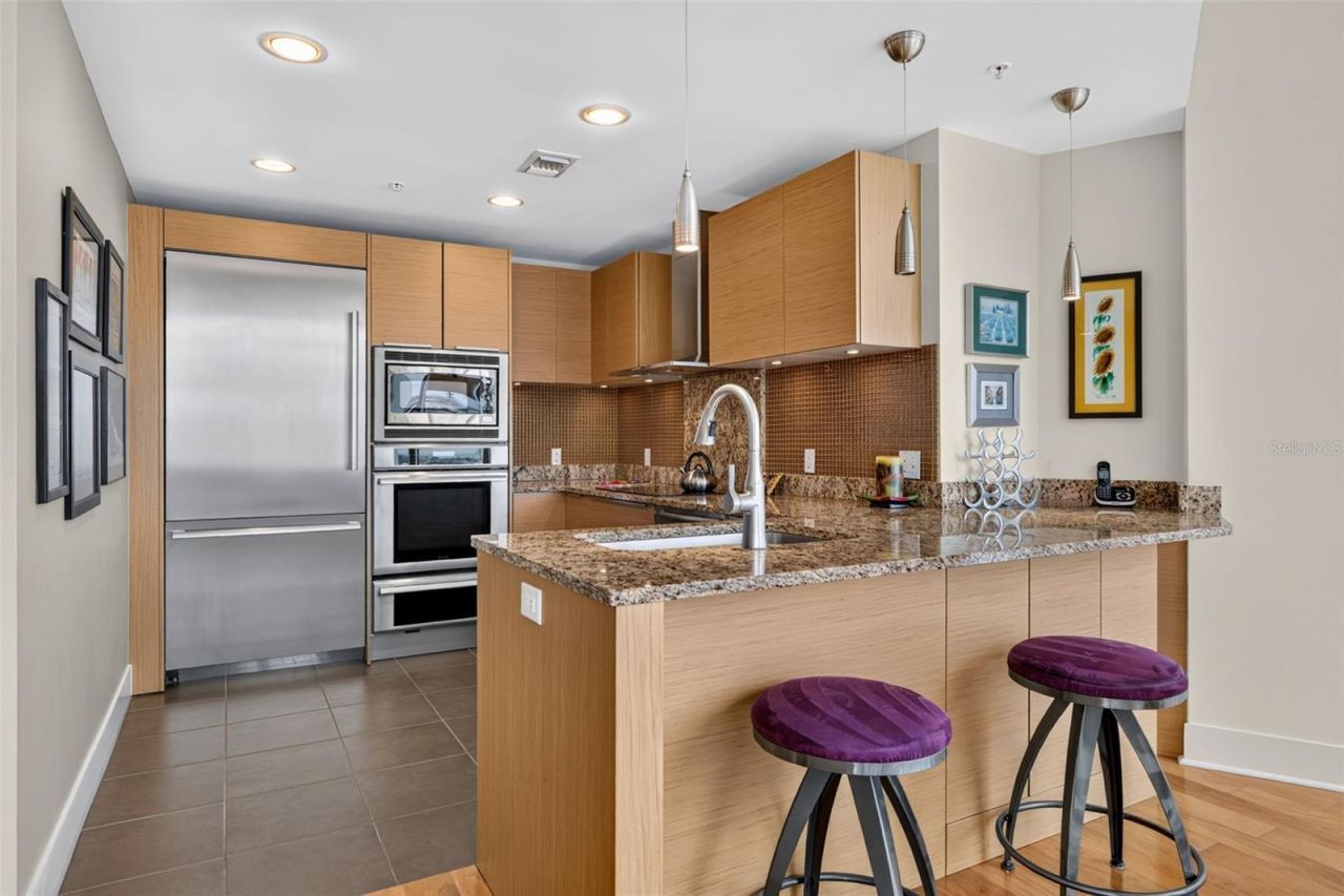175 1st Street South Street, Unit 1106, Saint Petersburg, FL 33701 Photo