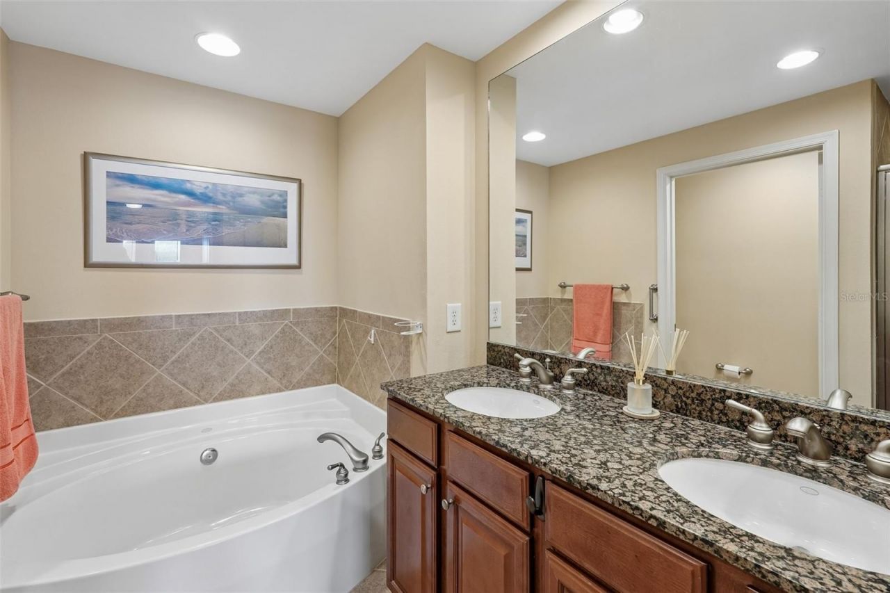808 3rd Avenue W, Unit 809, Bradenton, FL 34205 Photo