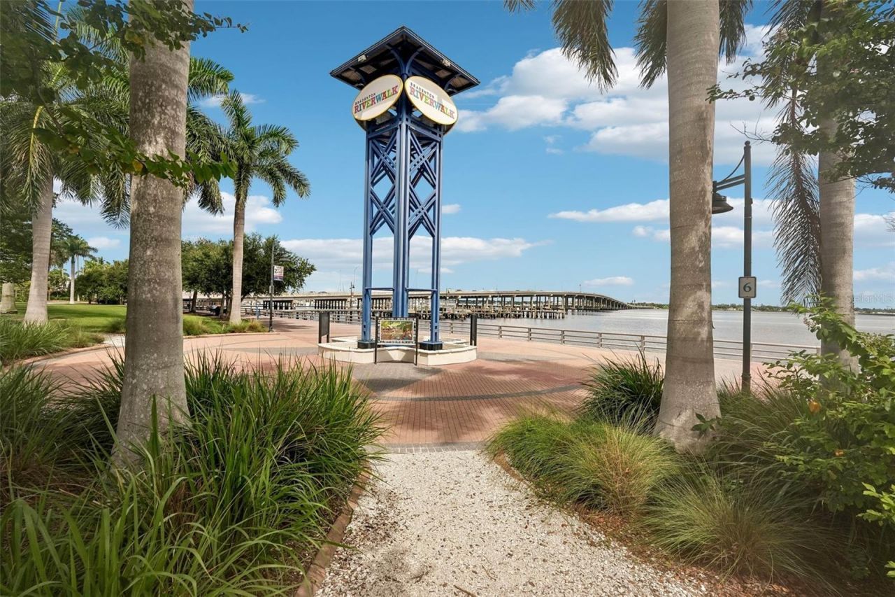 808 3rd Avenue W, Unit 809, Bradenton, FL 34205 Photo