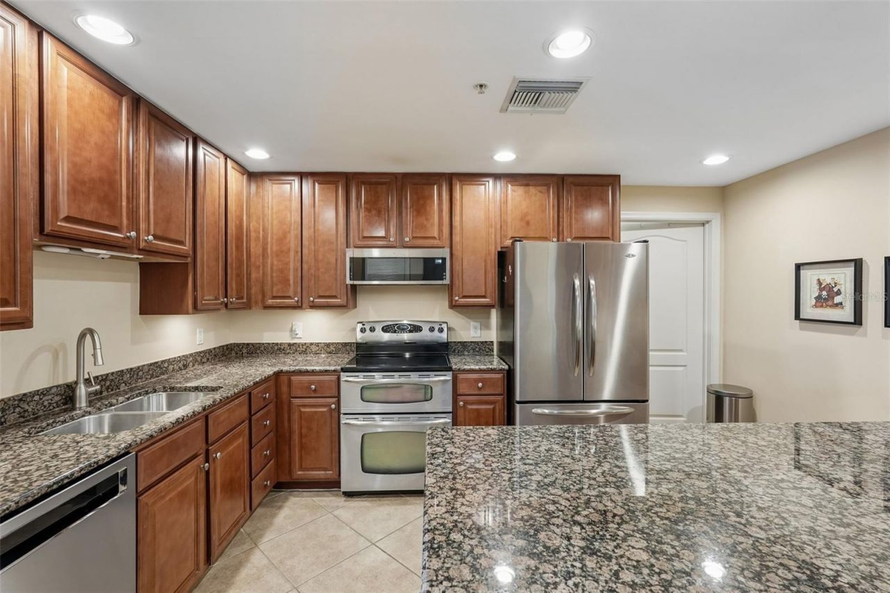 808 3rd Avenue W, Unit 809, Bradenton, FL 34205 Photo
