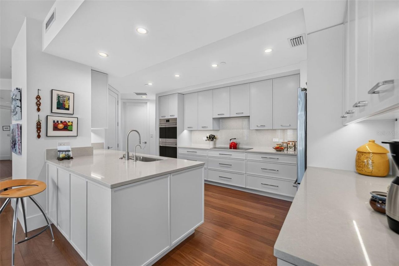 35 Watergate Drive, Unit 1104, Sarasota, FL 34236 Photo