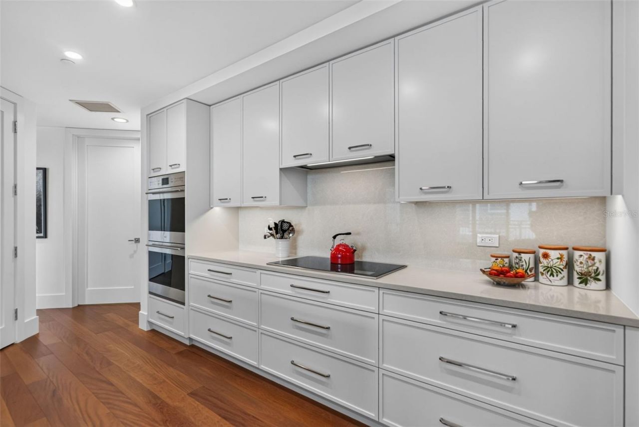 35 Watergate Drive, Unit 1104, Sarasota, FL 34236 Photo