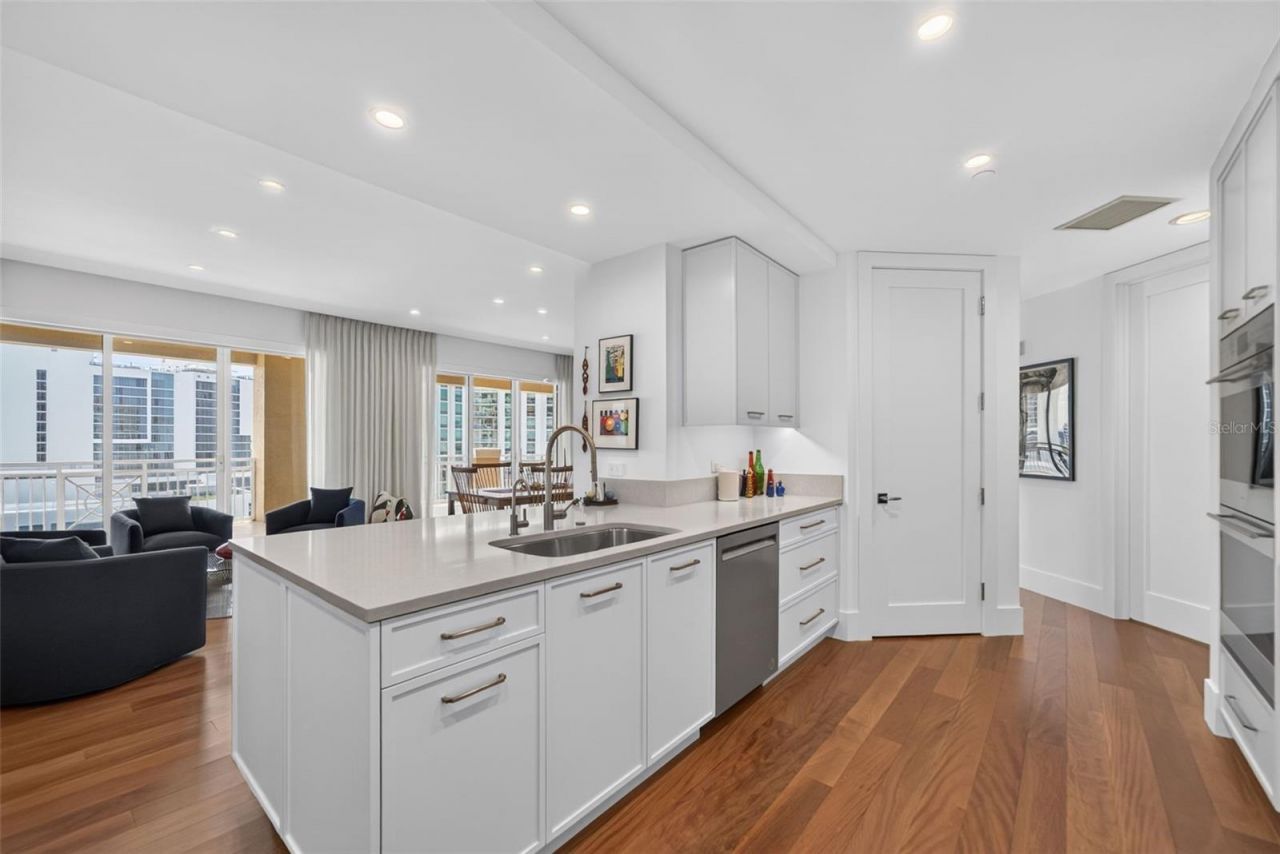 35 Watergate Drive, Unit 1104, Sarasota, FL 34236 Photo