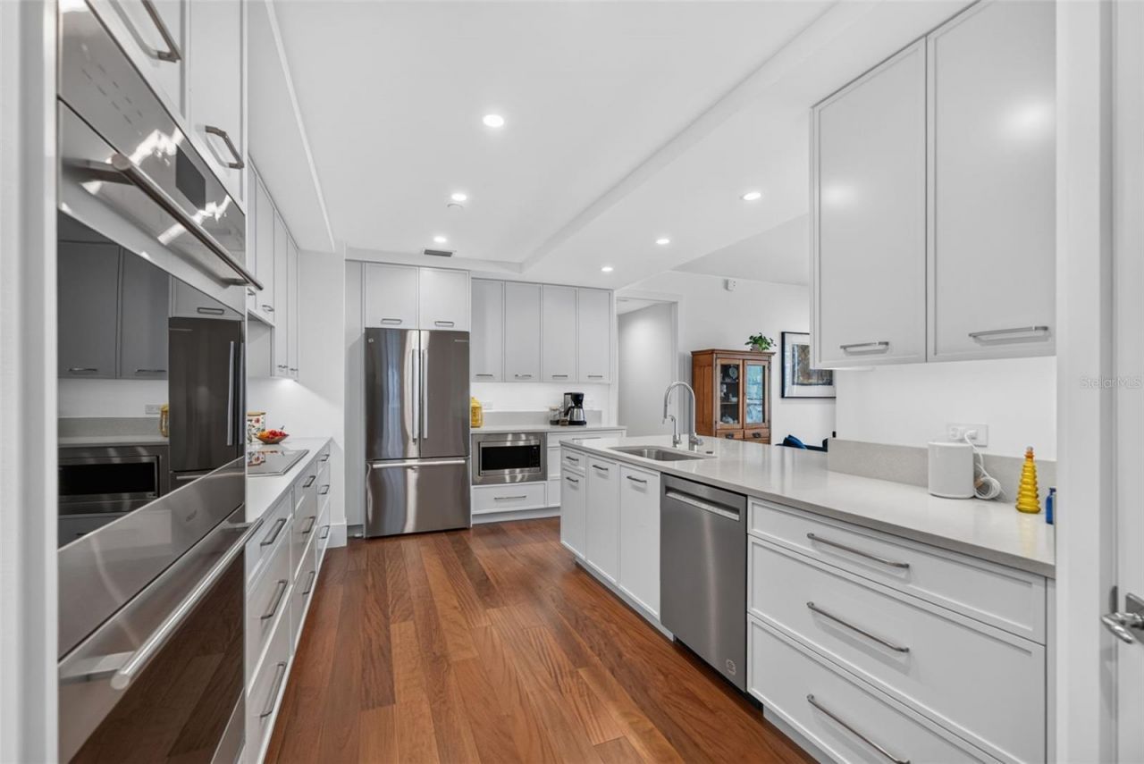 35 Watergate Drive, Unit 1104, Sarasota, FL 34236 Photo