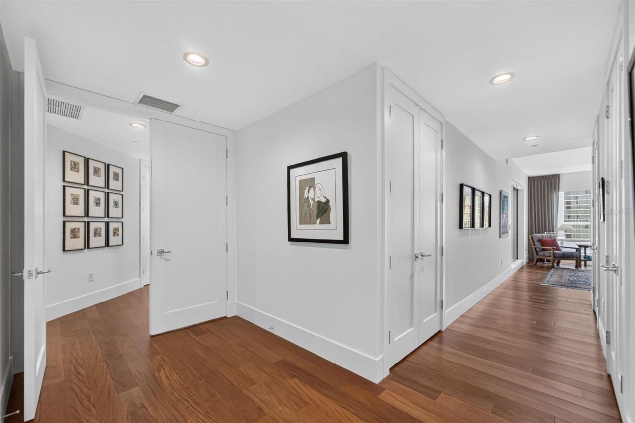 35 Watergate Drive, Unit 1104, Sarasota, FL 34236 Photo