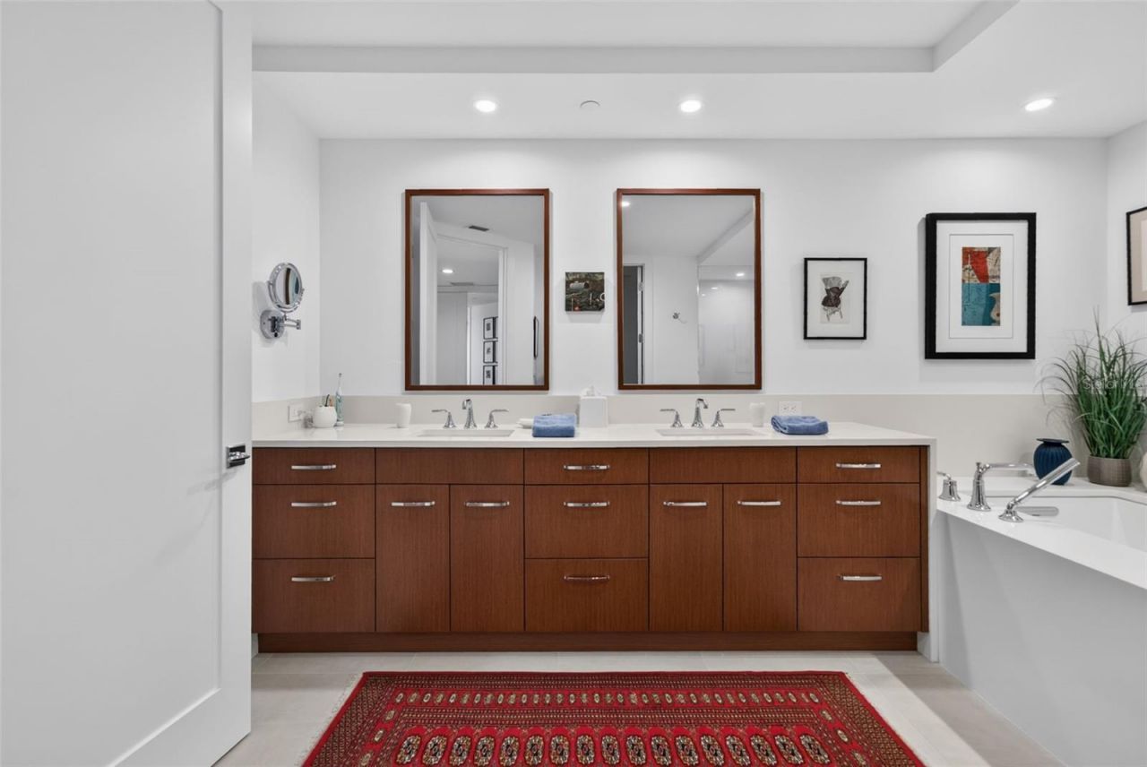 35 Watergate Drive, Unit 1104, Sarasota, FL 34236 Photo