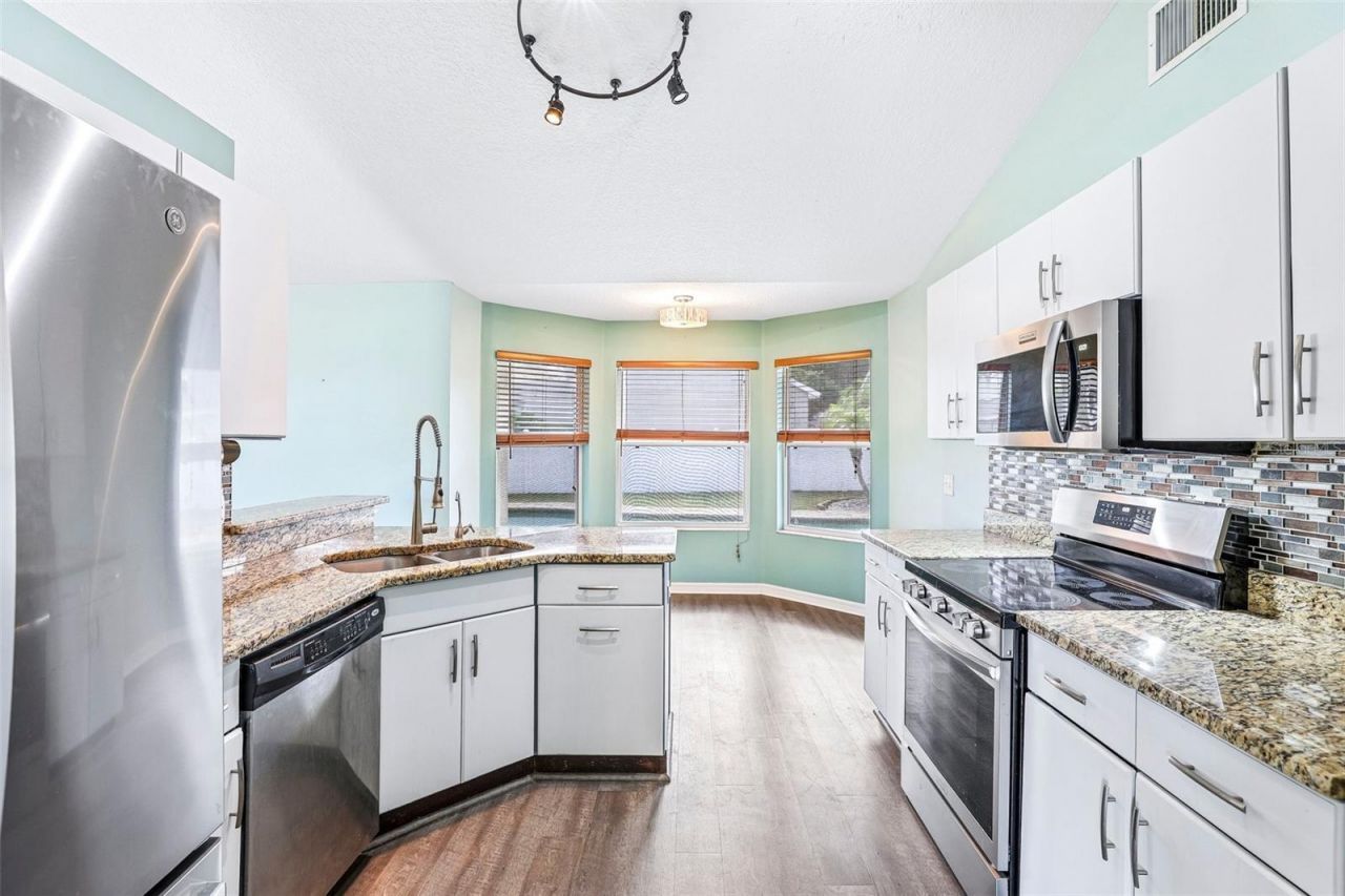 3611 Windy Meadow Drive, Tavares, FL 32778 Photo