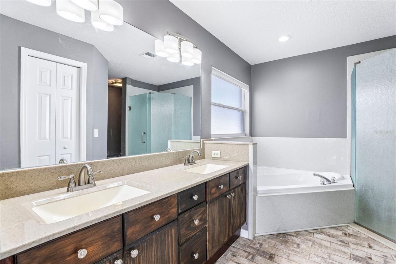 3611 Windy Meadow Drive, Tavares, FL 32778 Photo