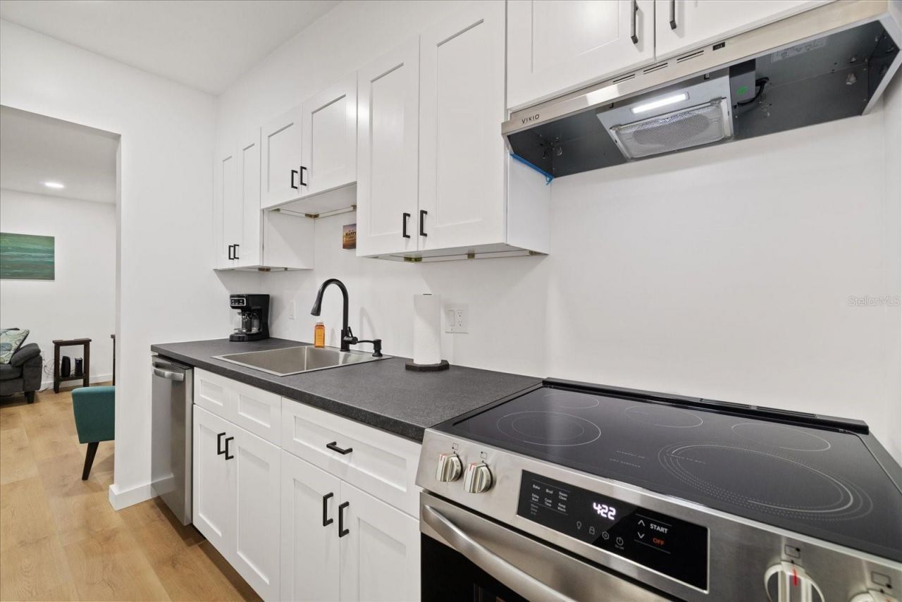 253 Rex Place , Unit B, Madeira Beach, FL 33708 Photo
