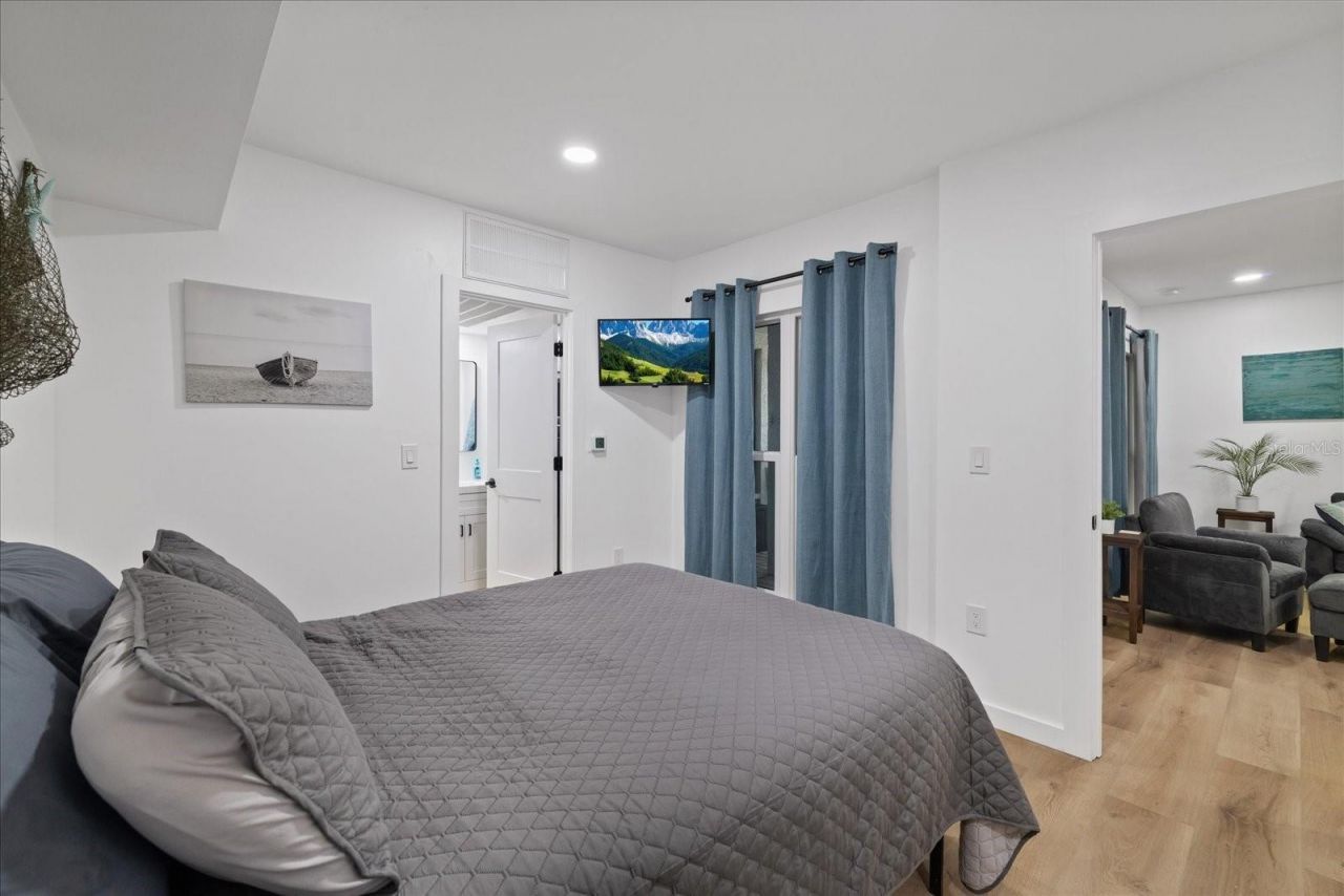 253 Rex Place , Unit B, Madeira Beach, FL 33708 Photo