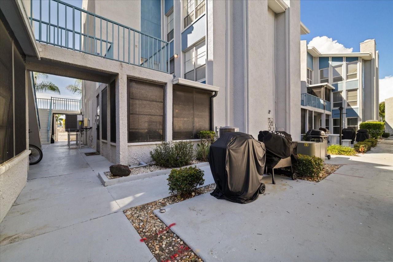 253 Rex Place , Unit B, Madeira Beach, FL 33708 Photo