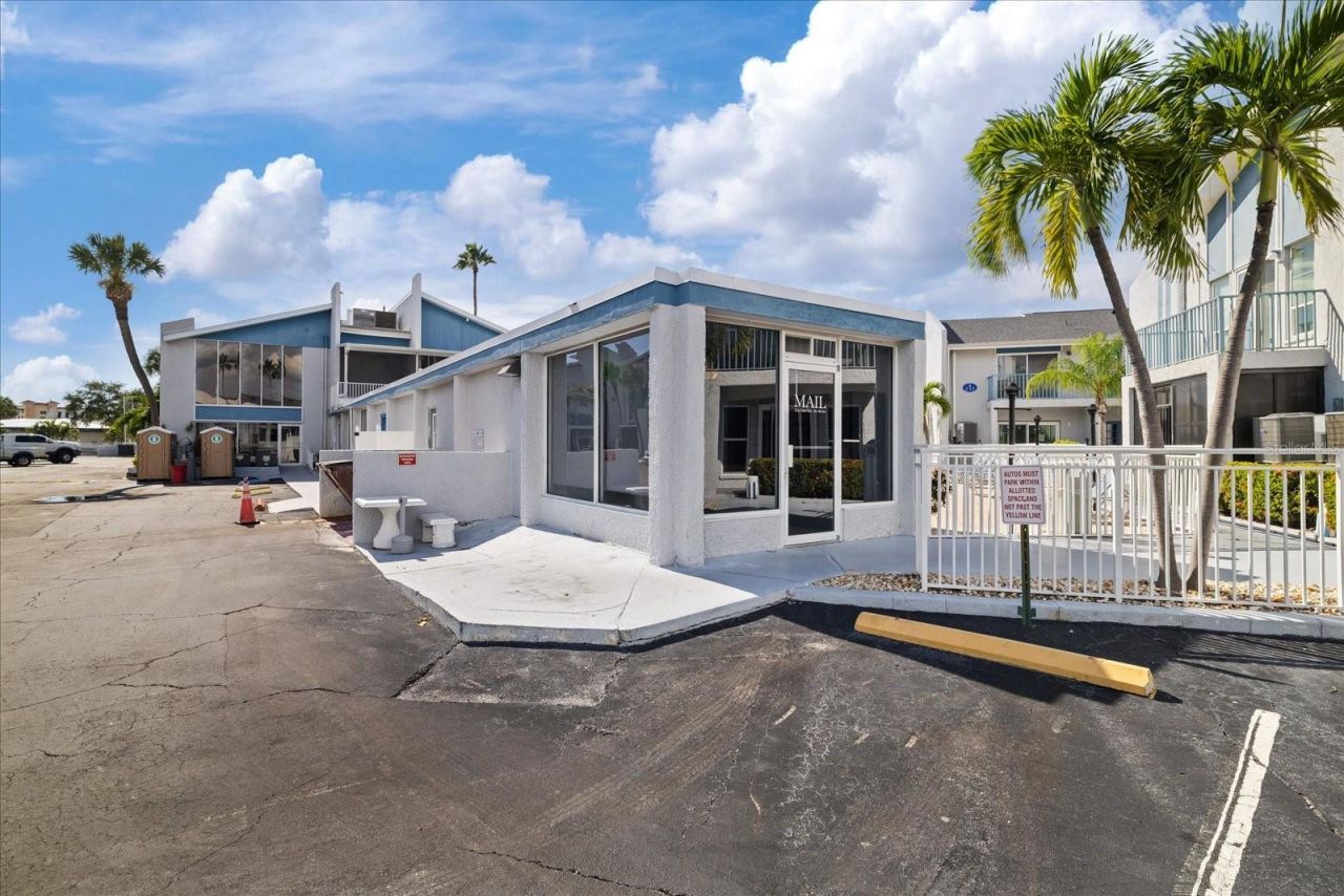 253 Rex Place , Unit B, Madeira Beach, FL 33708 Photo