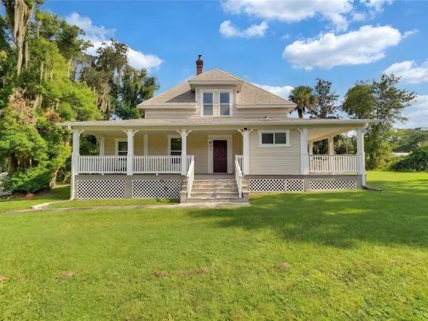903 E NEW YORK AVENUE, DELAND, FL 32724