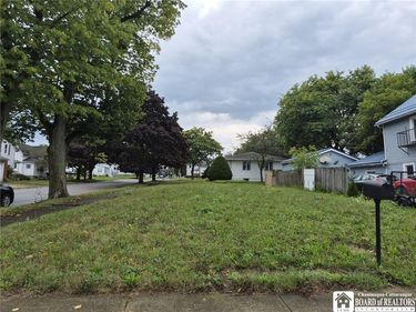 49 E Courtney Street, Dunkirk, NY 14048