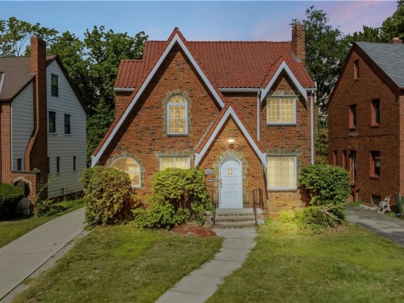 1254 Castleton Road, Cleveland Heights, OH 44121 Photo 3