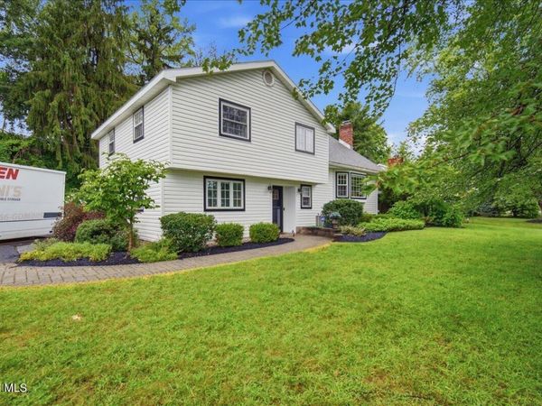 7 Eberle Road, Latham, NY 12110