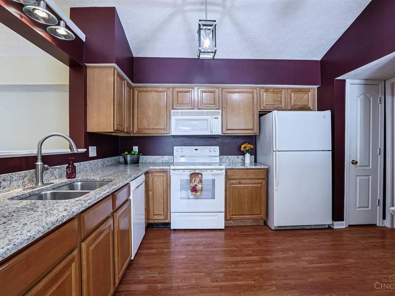 9941 Edgewood Lane, Unit C, Sharonville, OH 45241 Photo 12
