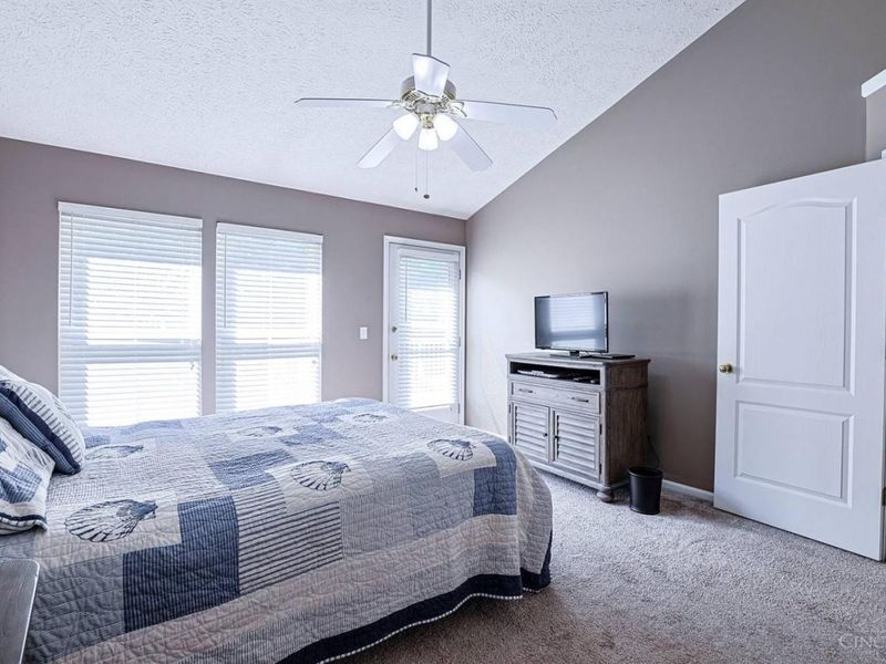 9941 Edgewood Lane, Unit C, Sharonville, OH 45241 Photo 18