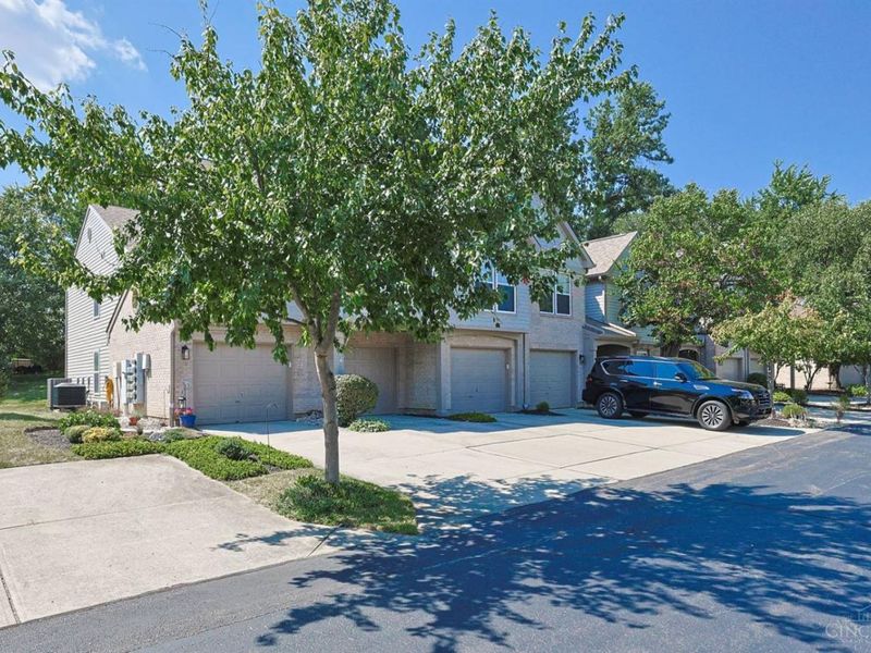 9941 Edgewood Lane, Unit C, Sharonville, OH 45241 Photo 2