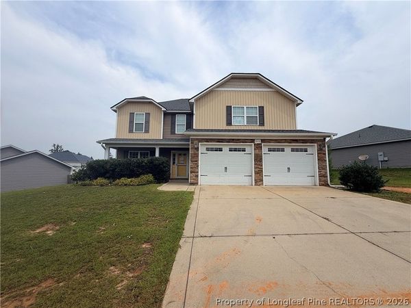 848 Screech Owl Drive, Hope Mills, NC 28348