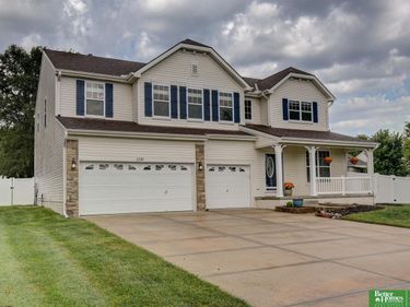2310 Big Sky Drive, Papillion, NE 68046