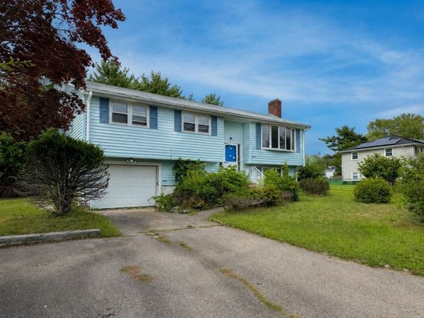 62 Carlisle St, Brockton, MA 02302