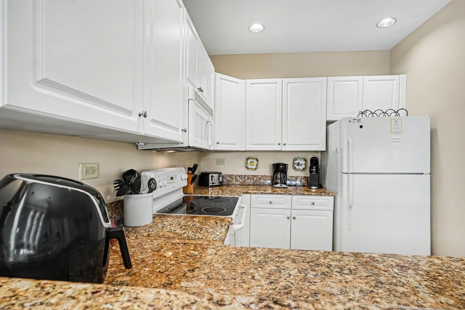 1009 World Tour Blvd.  Photo 7