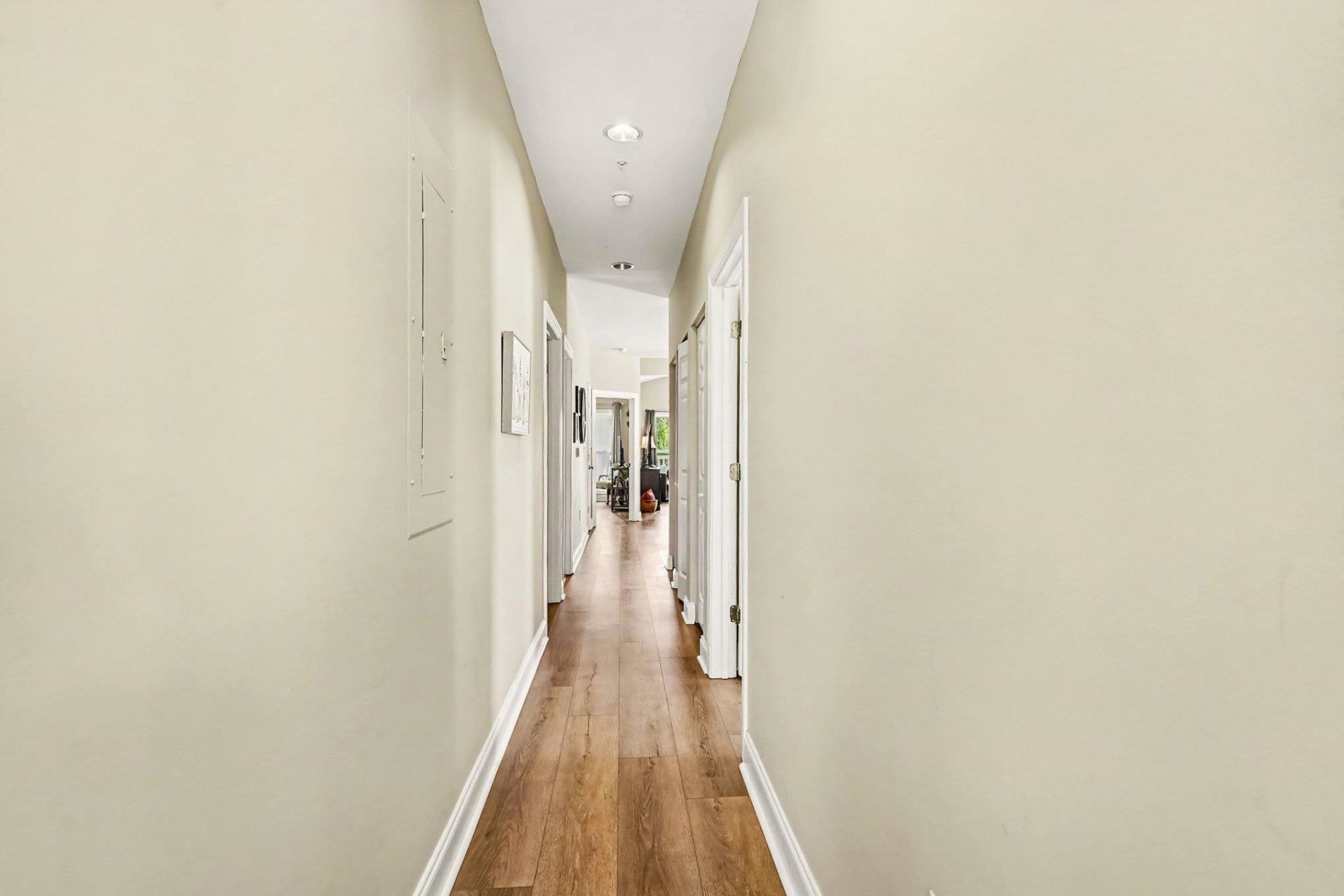 1009 World Tour Blvd.  Photo 9